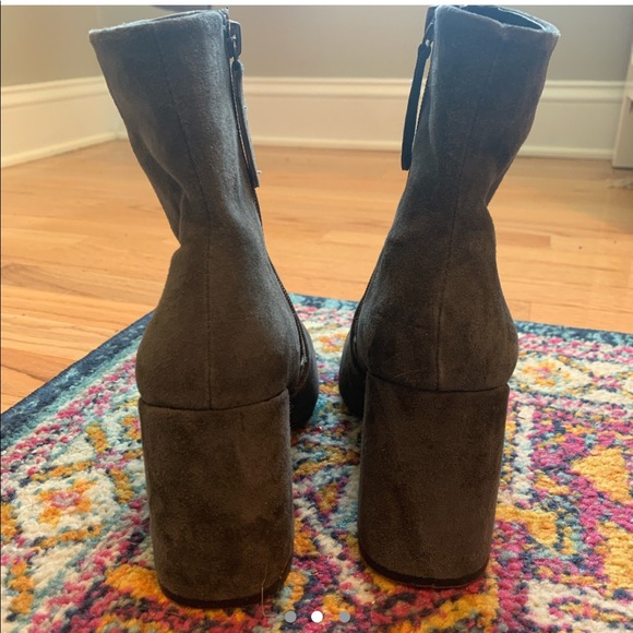 Steve Madden grey booties - Picture 2 of 3